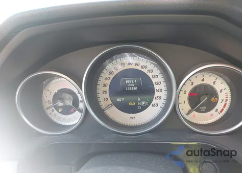 2014 Mercedes-Benz E 350 z USA, uszkodzony, nr VIN WDDHF5KB4EA921609